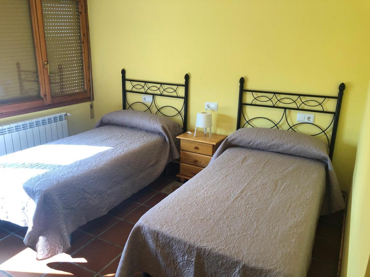 Bar Hostal Torralba De Los Sisones Ngoại thất bức ảnh