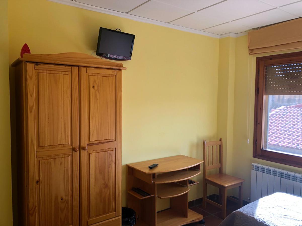 Bar Hostal Torralba De Los Sisones Ngoại thất bức ảnh