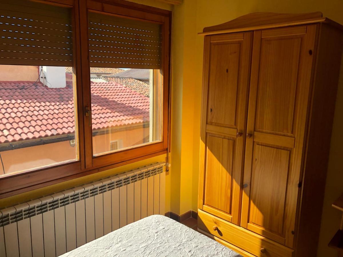 Bar Hostal Torralba De Los Sisones Ngoại thất bức ảnh