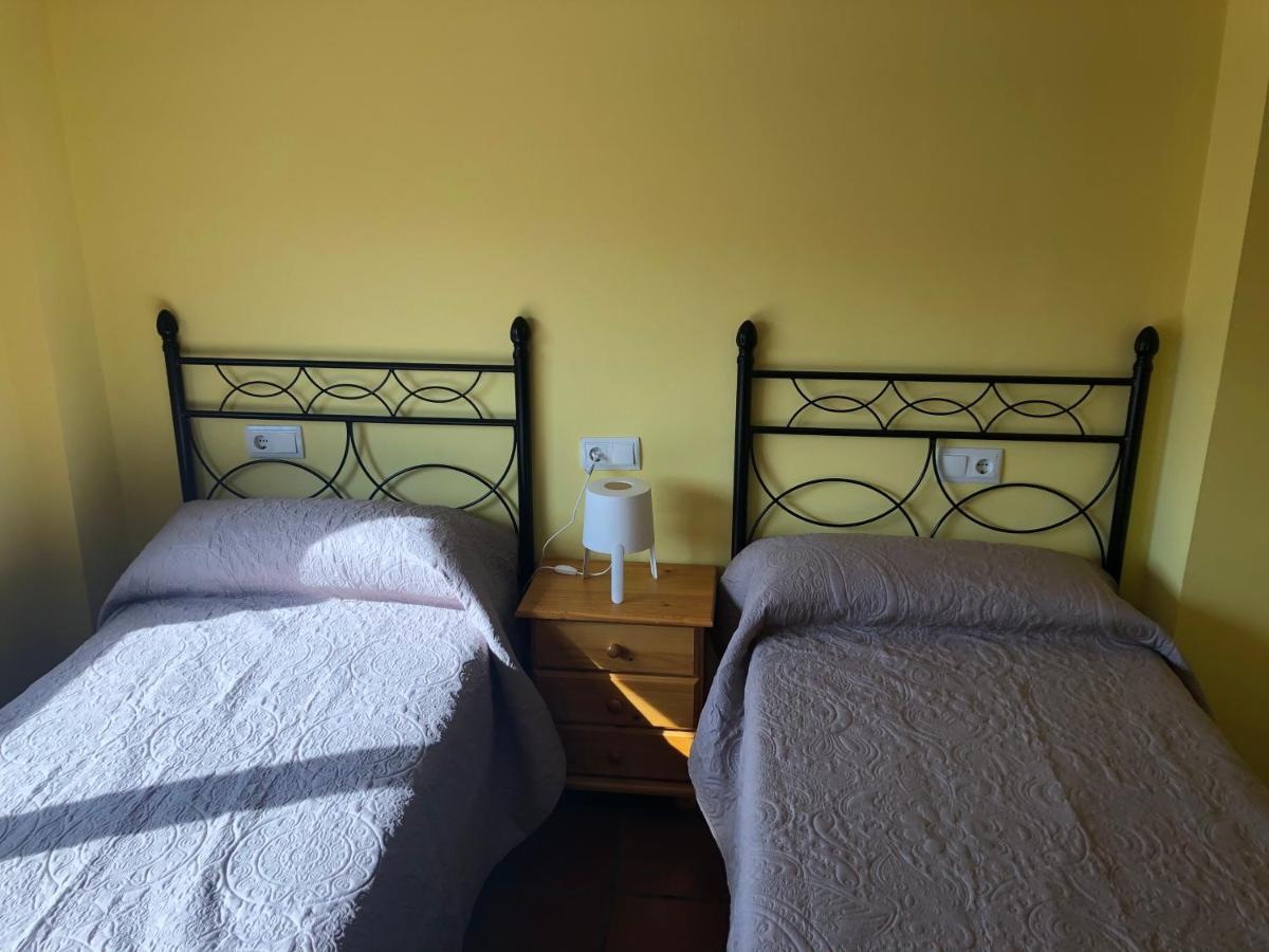 Bar Hostal Torralba De Los Sisones Ngoại thất bức ảnh