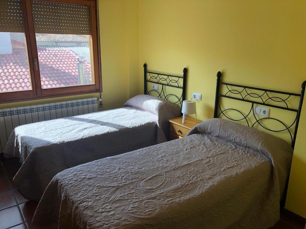 Bar Hostal Torralba De Los Sisones Ngoại thất bức ảnh